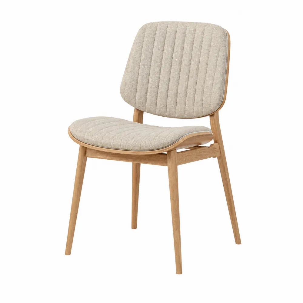 Sedia da pranzo imbottita in tessuto beige chiaro con struttura in legno massello naturale e cuciture verticali 52 x 54 x 82 cm